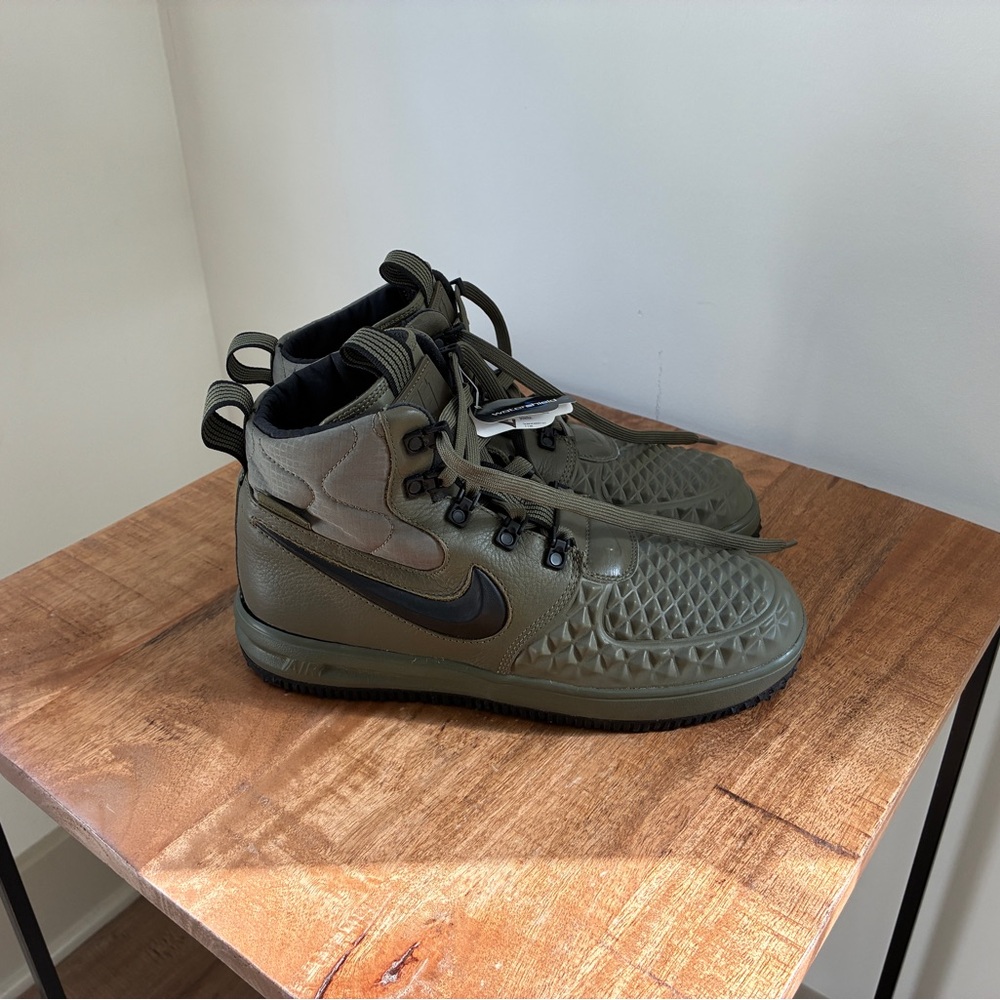 Nike Men’s Lunar Force 1 Duckboot - Olive Gum size 7